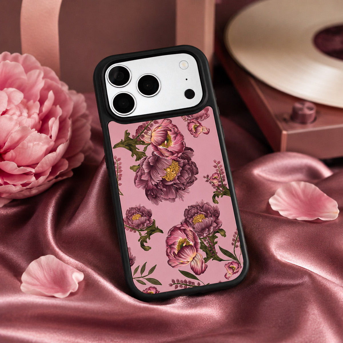 Floral Designer iPhone 18 Pro Case – Vintage Blossoms | MagSafe — view 2