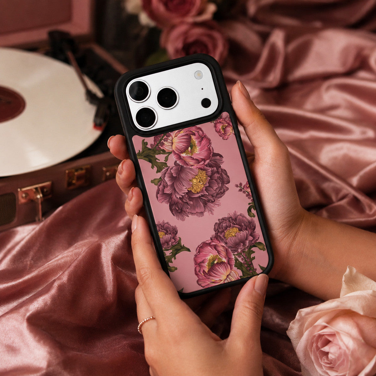 Floral Designer iPhone 18 Pro Case – Vintage Blossoms | MagSafe — view 3